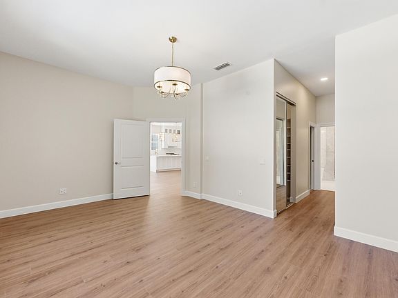 4th image of 283 Kelsey Park Circle