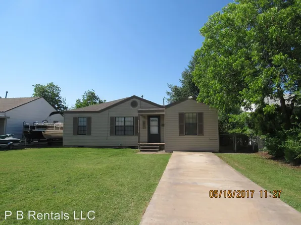 2118 NW Lake Ave, Lawton, OK 73507