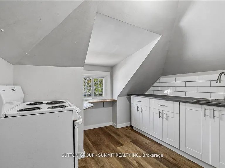 155 1/2 Lake St #MAIN — Photo 8