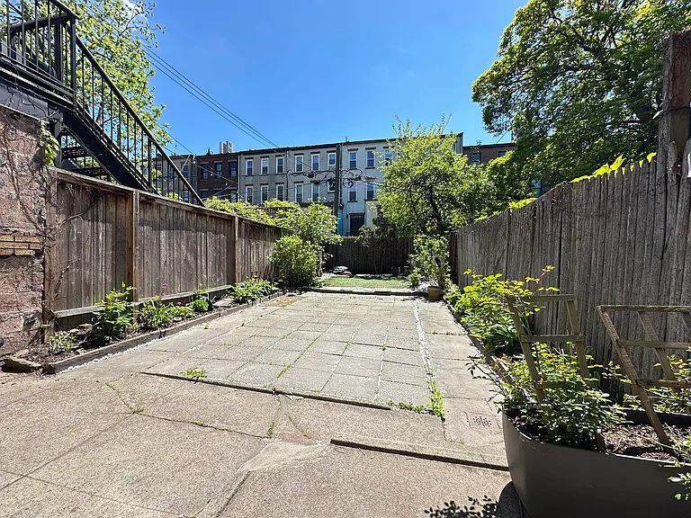 410 Putnam Ave #1 — Photo 23