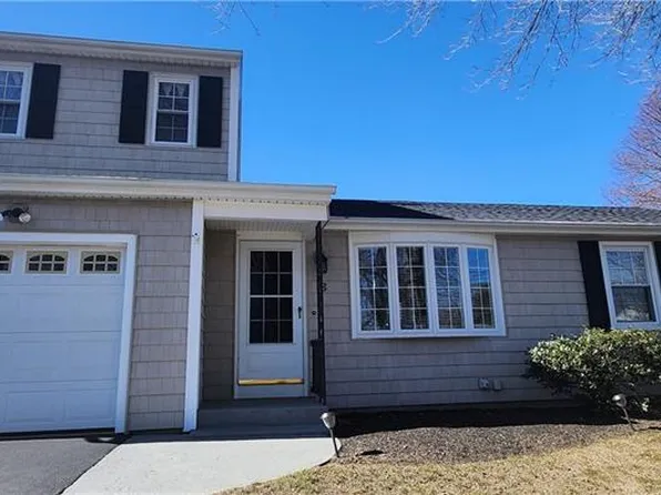 3 Lee Dr, Warren, RI 02885