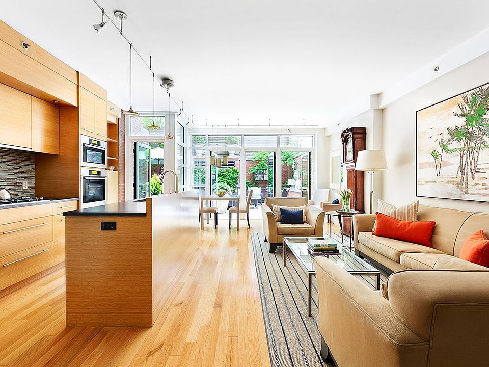 1st image of 145 Lexington Ave #1