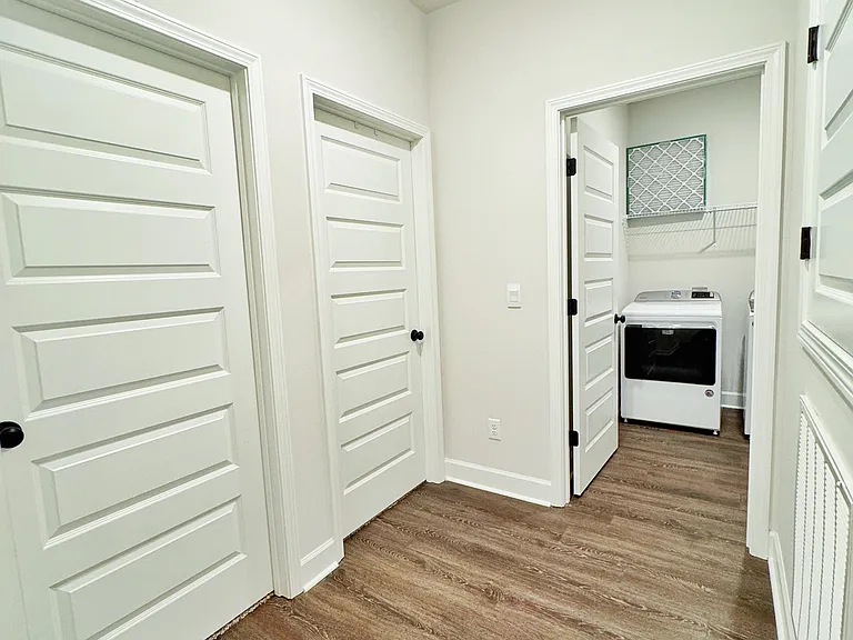 3017 Dowington Dr — Photo 30