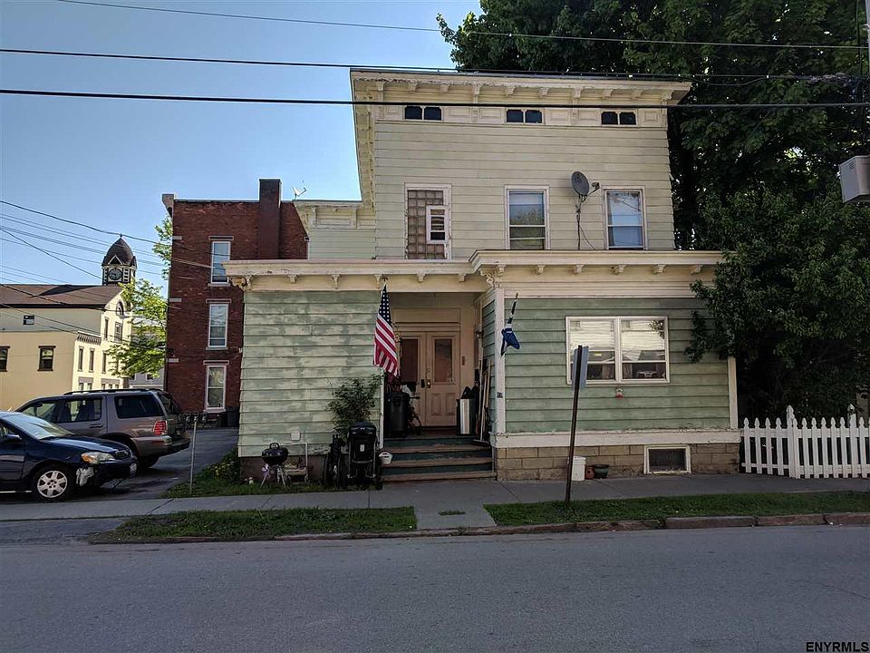 2nd image of 18 Center St