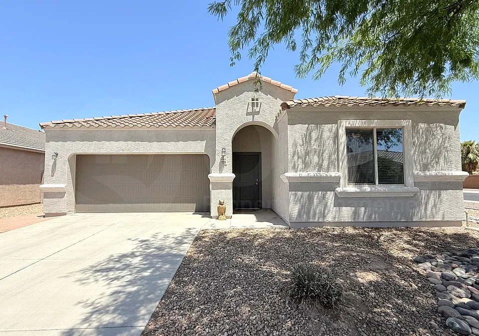 1228 E Palo Verde Dr