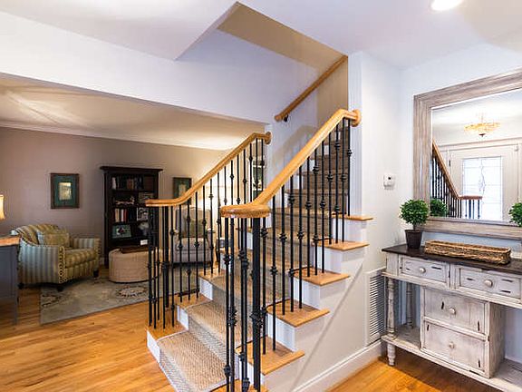 entry way/living room