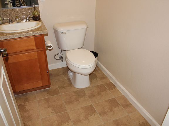 5th image of 879 Michigan Blvd Unit T