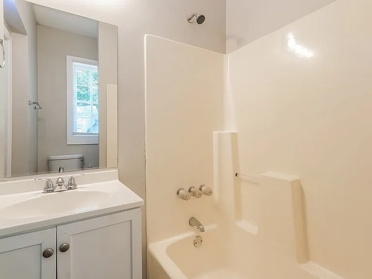 731 Parker St — Photo 14