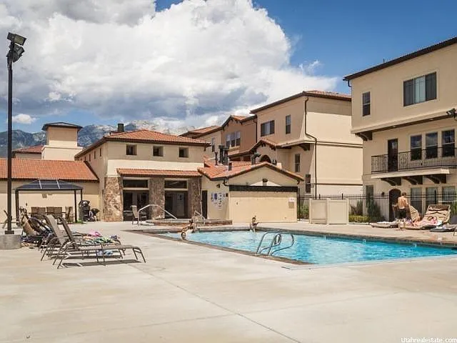 10927 N Town Center Blvd — Photo 5