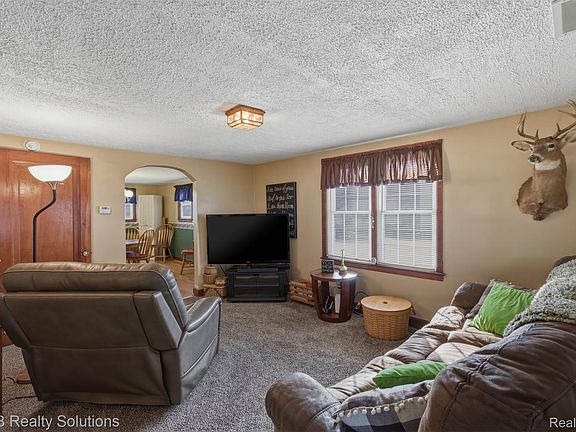 5th image of 23644 E Main St