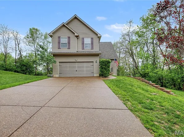 316 W Walnut St, Pacific, MO 63069
