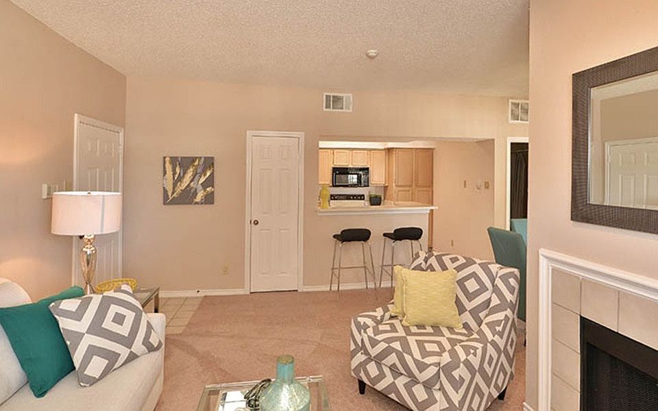 1st image of 6910 Parkridge Blvd