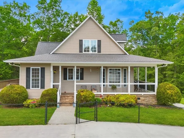 127 Lake Rd, Marietta, SC 29661