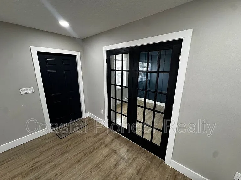 8711 N Wick Pl — Photo 3