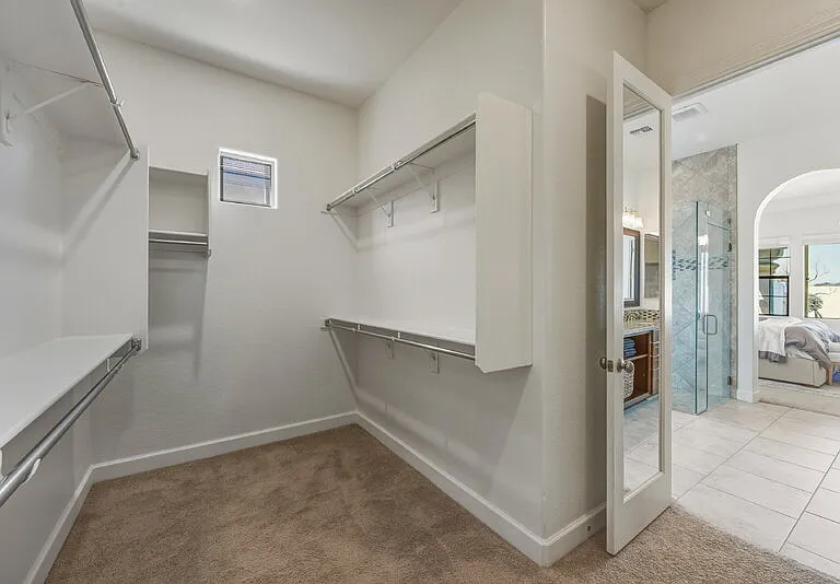 3930 E Iris Dr — Photo 14