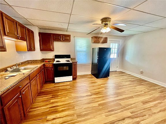 4th image of 425 Mount Vernon Ave