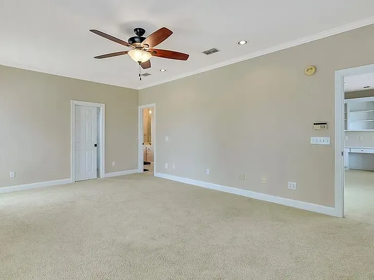 5021 Riverside Dr — Photo 23