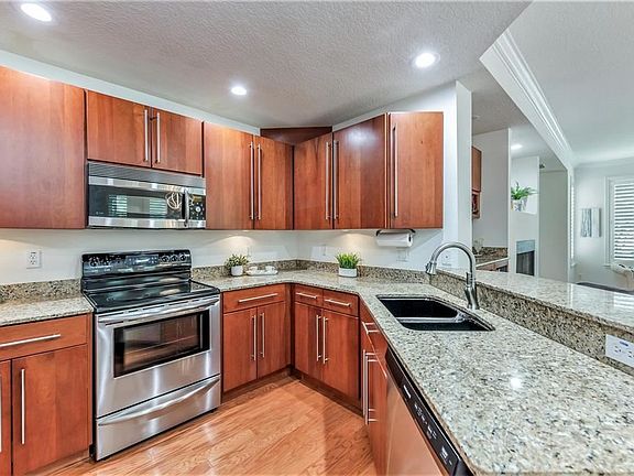 3rd image of 1731 W Watrous Ave APT 102