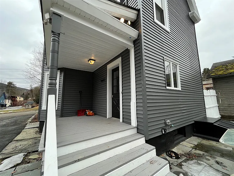 14 Allen St — Photo 12
