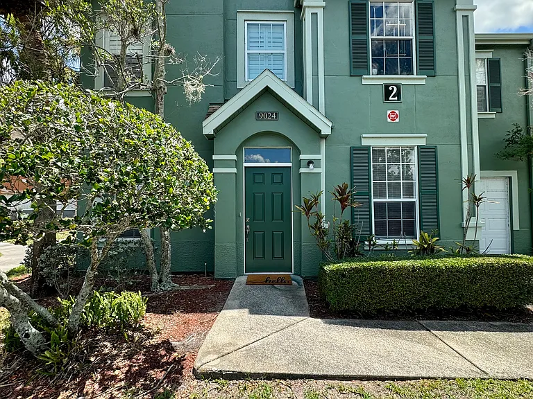 9024 Lake Chase Island Way #9024 — Photo 2