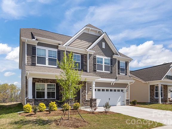 3rd image of 463 Brick House Rd