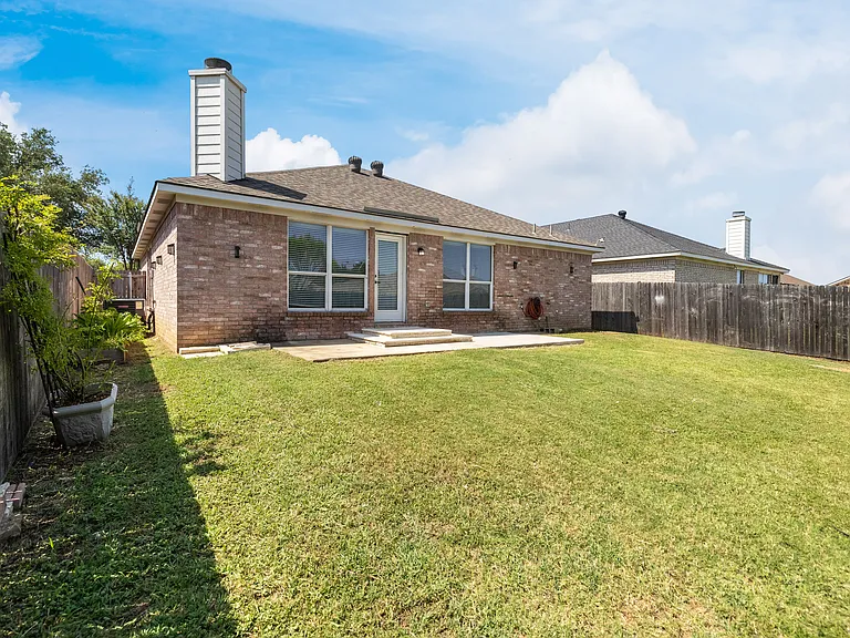7229 Specklebelly Ln — Photo 32