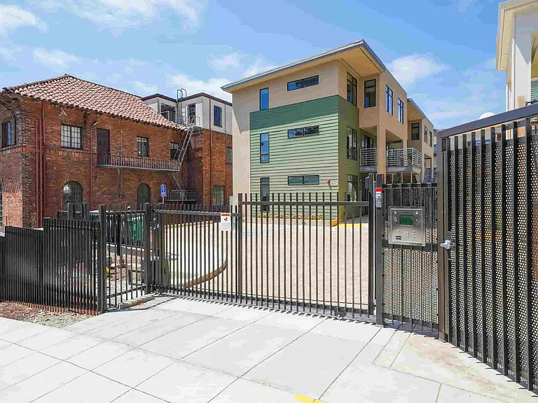 Vero Hills Apartments — Photo 4