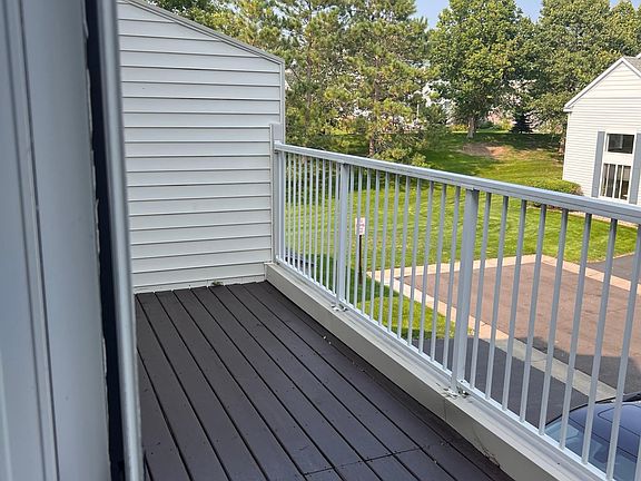 3rd image of 3642 Abercrombie Ln