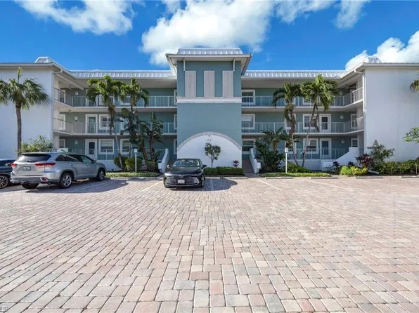 1200 Blue Point AVE #A2, NAPLES, FL 34102