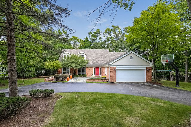 1st image of 225 Melba Ln