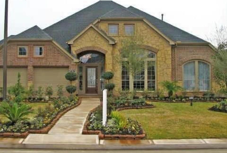 1st image of 510 Sunny River Ln