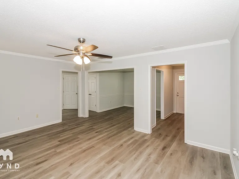 6868 Rockbrook Dr — Photo 7