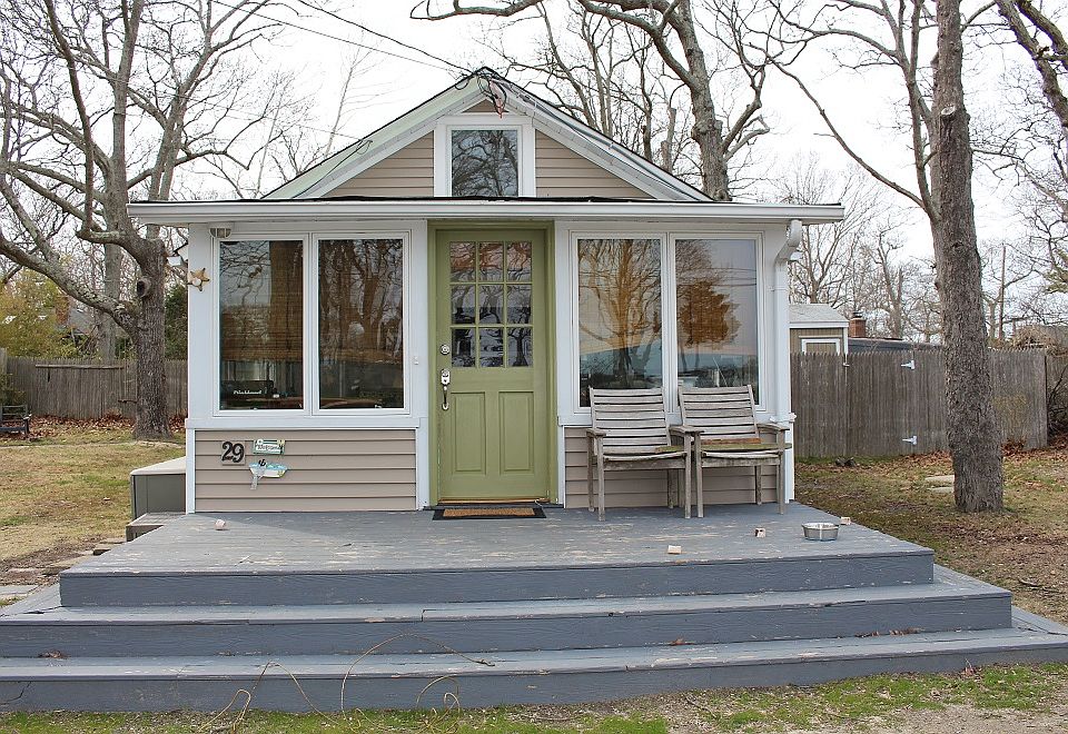 1st image of 29 Bay Ave