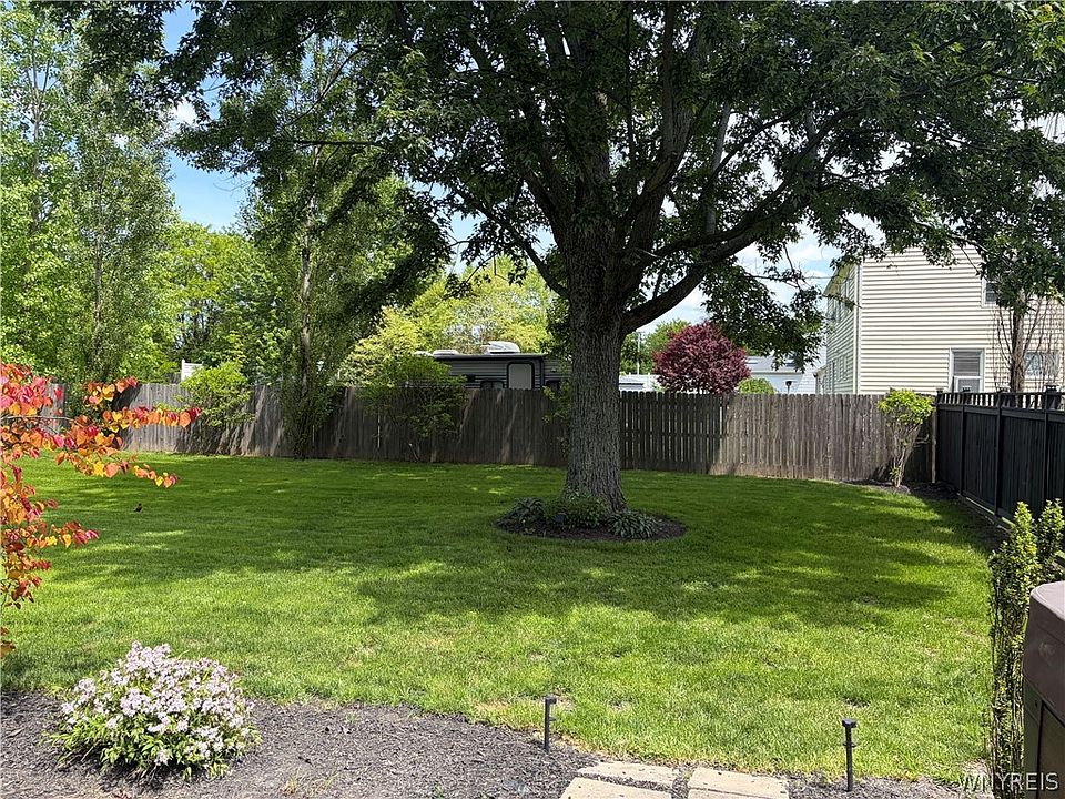 2nd image of 1076 Klein Rd