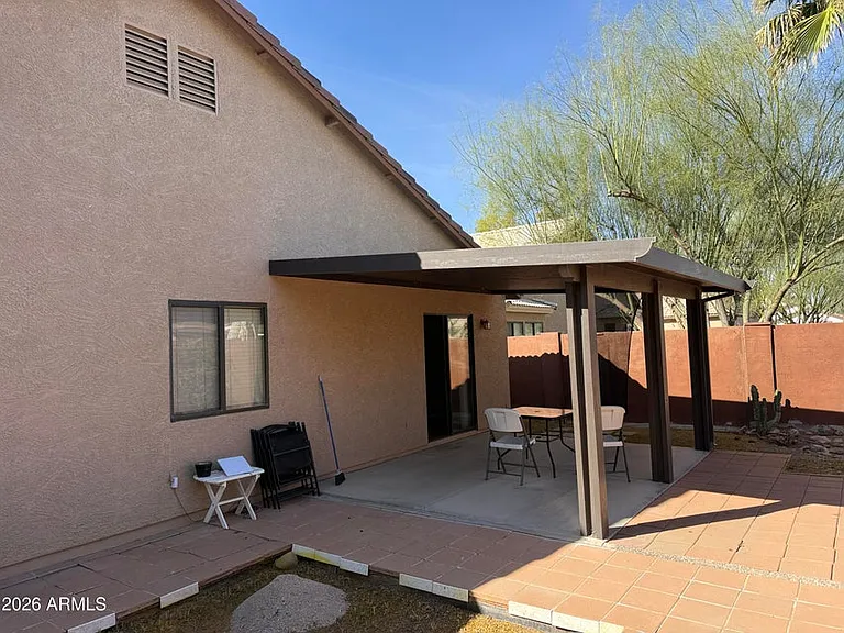 816 W Mid Way — Photo 18