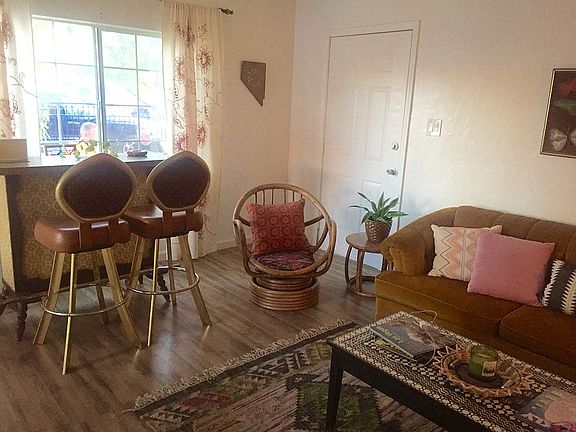 5th image of 1727 Santa Paula Dr