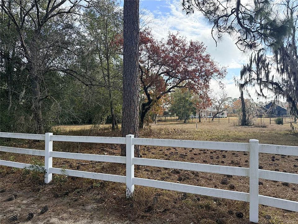 1st image of Oakcrest Cir