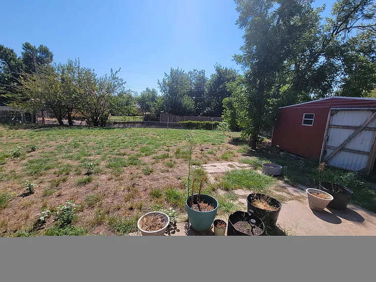 2300 N College Ave — Photo 15