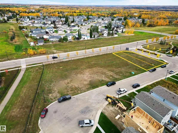 4002 & 4004 42nd Ave, Drayton Valley, AB T7A 0B5