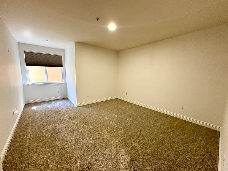 1310 Creekside Dr — Photo 27