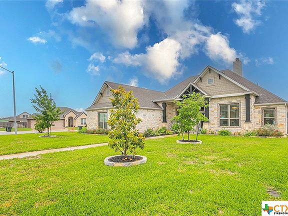 2nd image of 10405 Bell Mountain Dr
