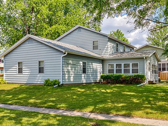 3rd image of 1434 Arthur Dr