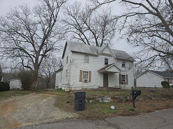 3rd image of 239 Meadow St