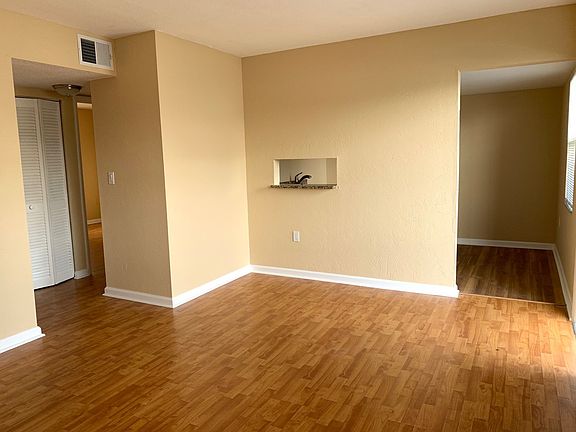 2nd image of 1010 5th St W #A-10