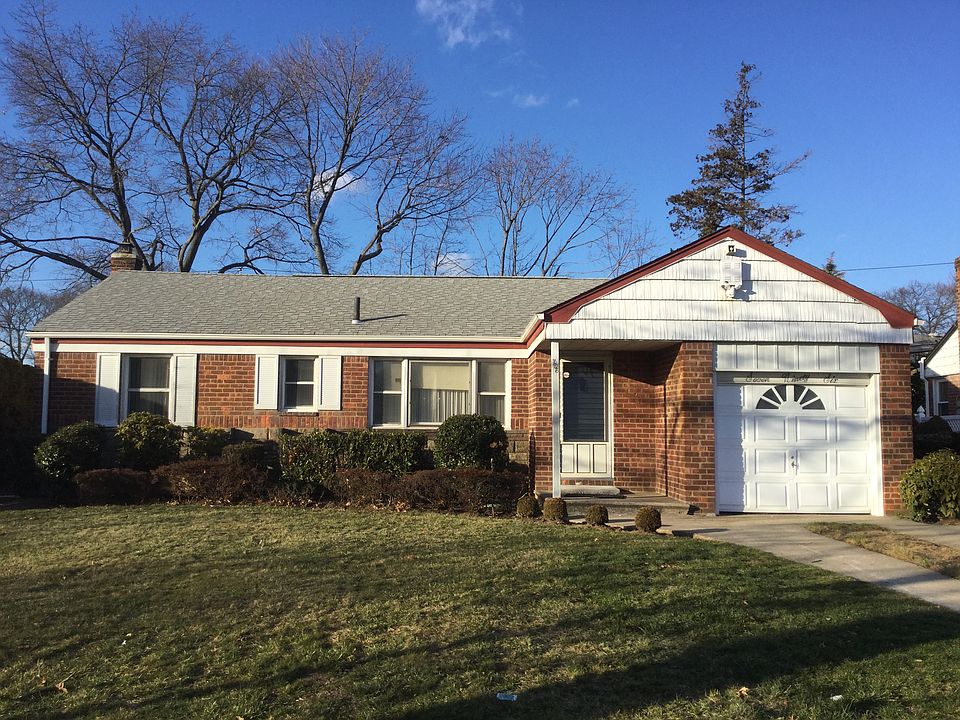 1st image of 796 Cypress Dr
