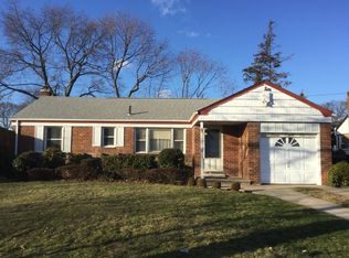 796 Cypress Dr, Franklin Square, NY 11010