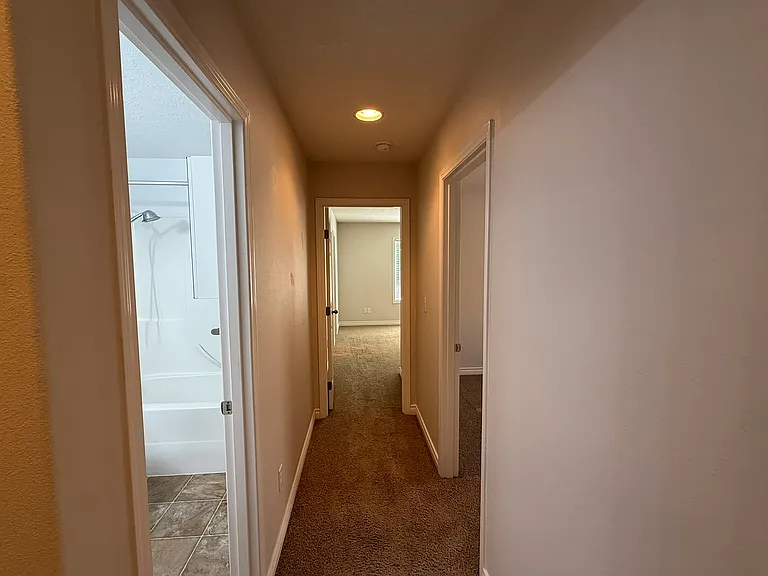 1356 Trent Ave N — Photo 15