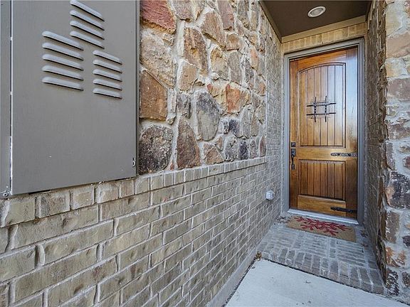 5th image of 1603 Brook Grove Dr