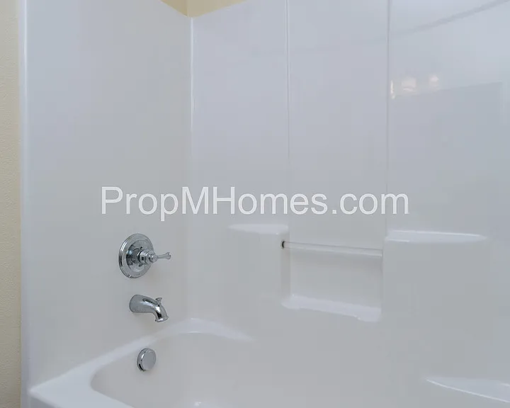 5121 N Williams Ave — Photo 19