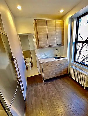 4th image of 300 E 89th St APT 4A